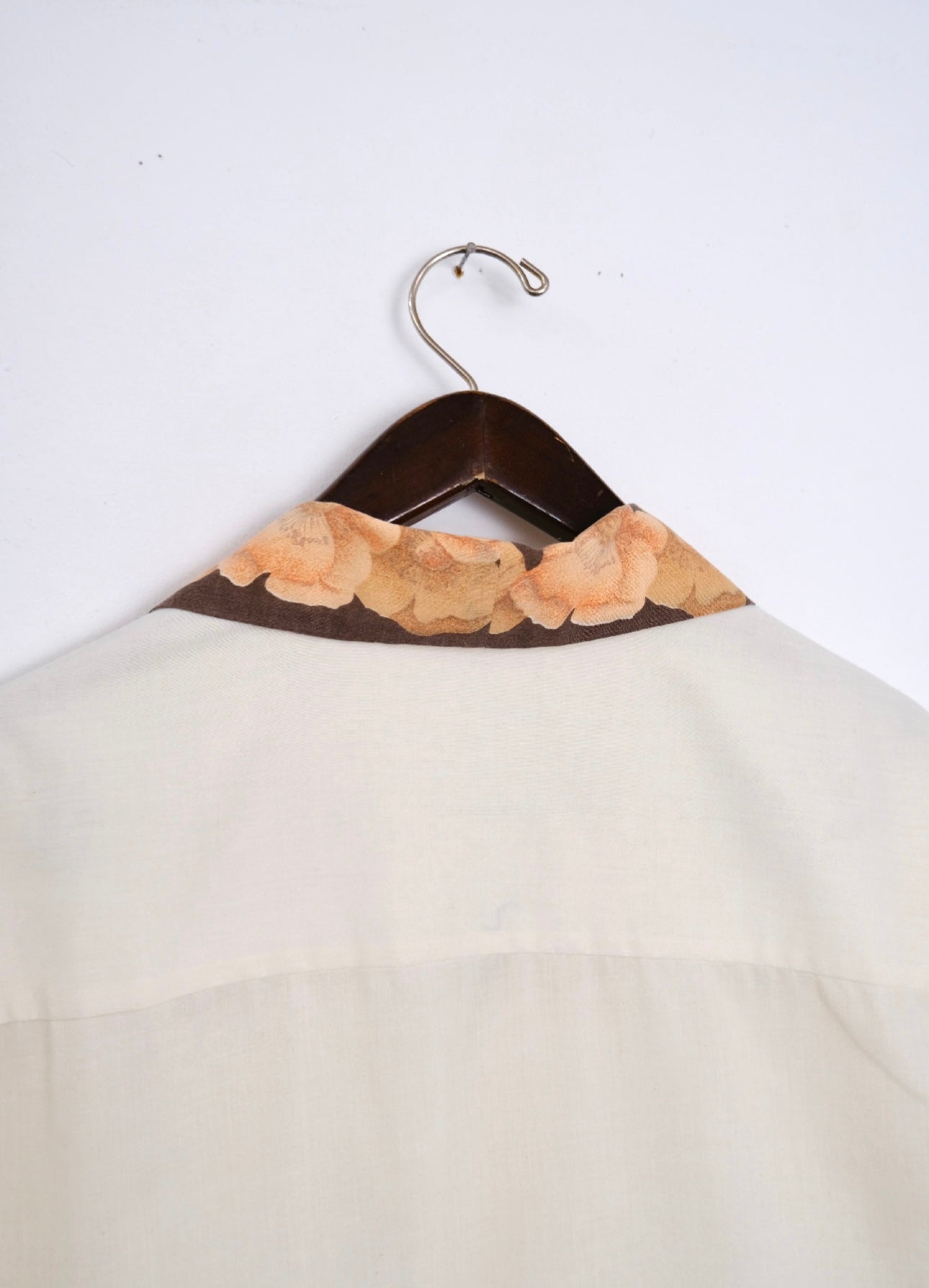 Floral Cuban Collar Shirt – cream camp collar shirt with peach floral hem and collar detail, handmade upcycled – Lillies Studios